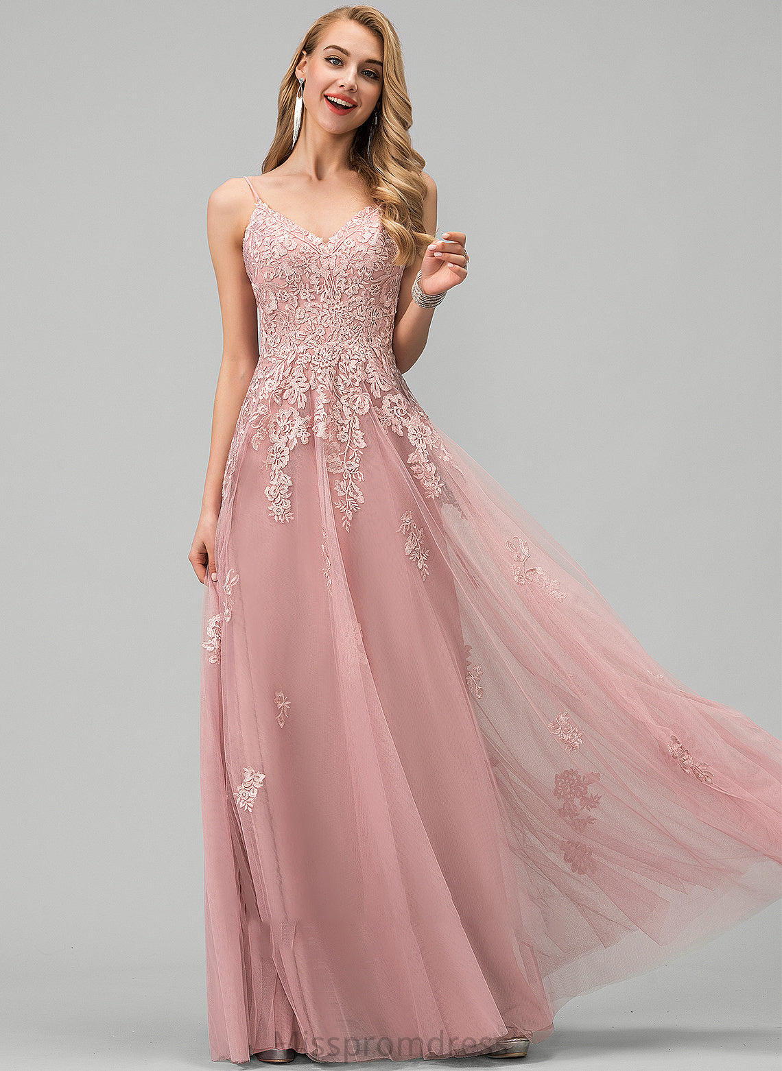 V-neck Ball-Gown/Princess Lace Mavis Tulle Floor-Length Prom Dresses With