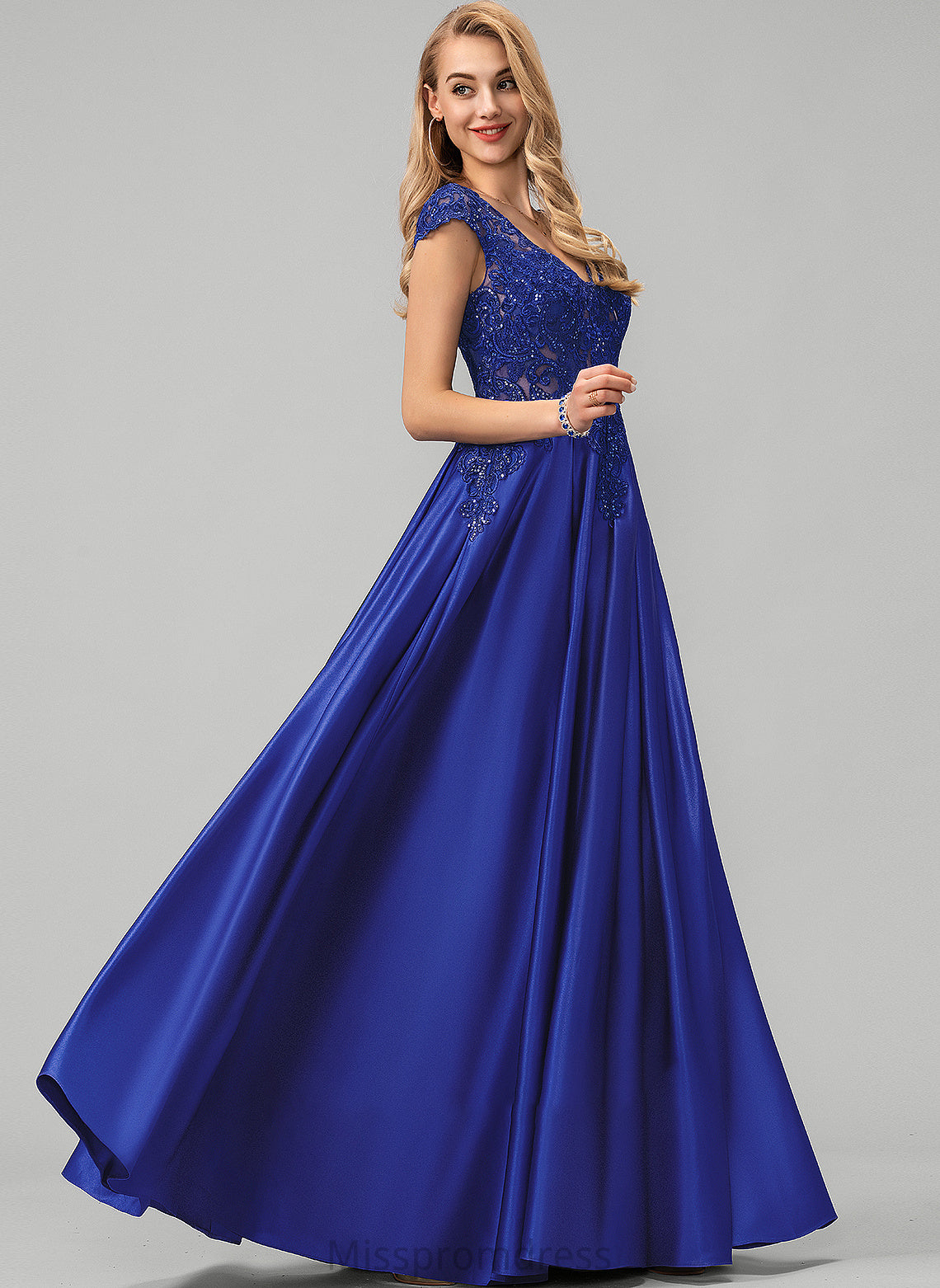 V-neck Satin Ball-Gown/Princess Sequins Lace Floor-Length With Prom Dresses Leia