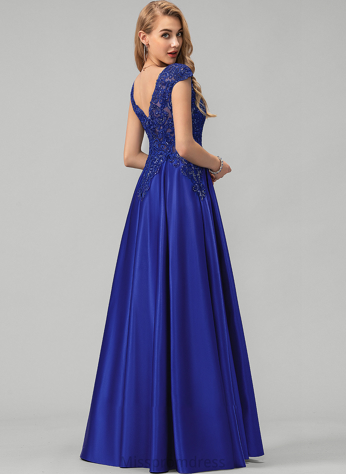 V-neck Satin Ball-Gown/Princess Sequins Lace Floor-Length With Prom Dresses Leia